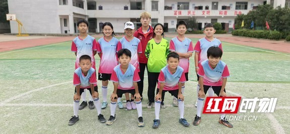 足球队带来, 孩子们对足, 充满激情的 足球队带来, 孩子们对足, 充满激情的